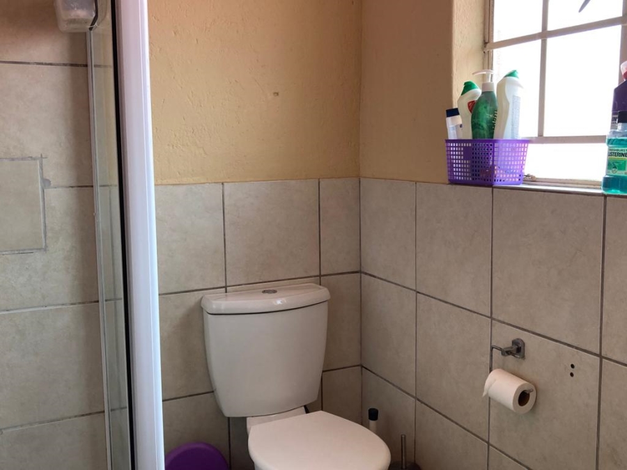1 Bedroom Property for Sale in Rustenburg Central North West